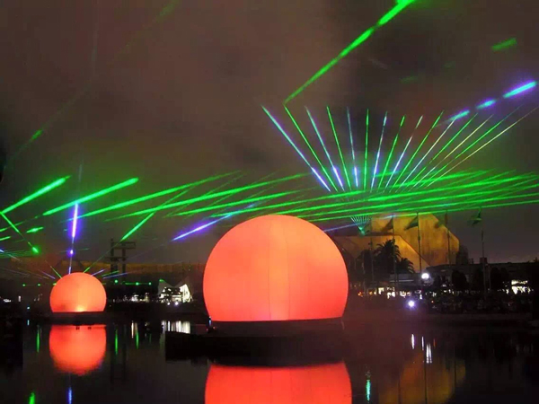 景区投外看球幕