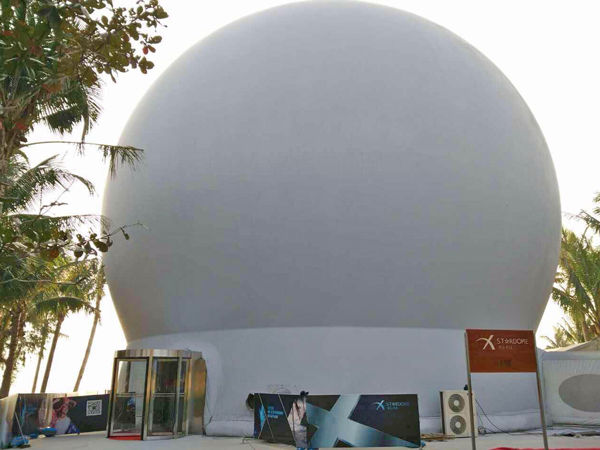 景区内投外看球幕投影